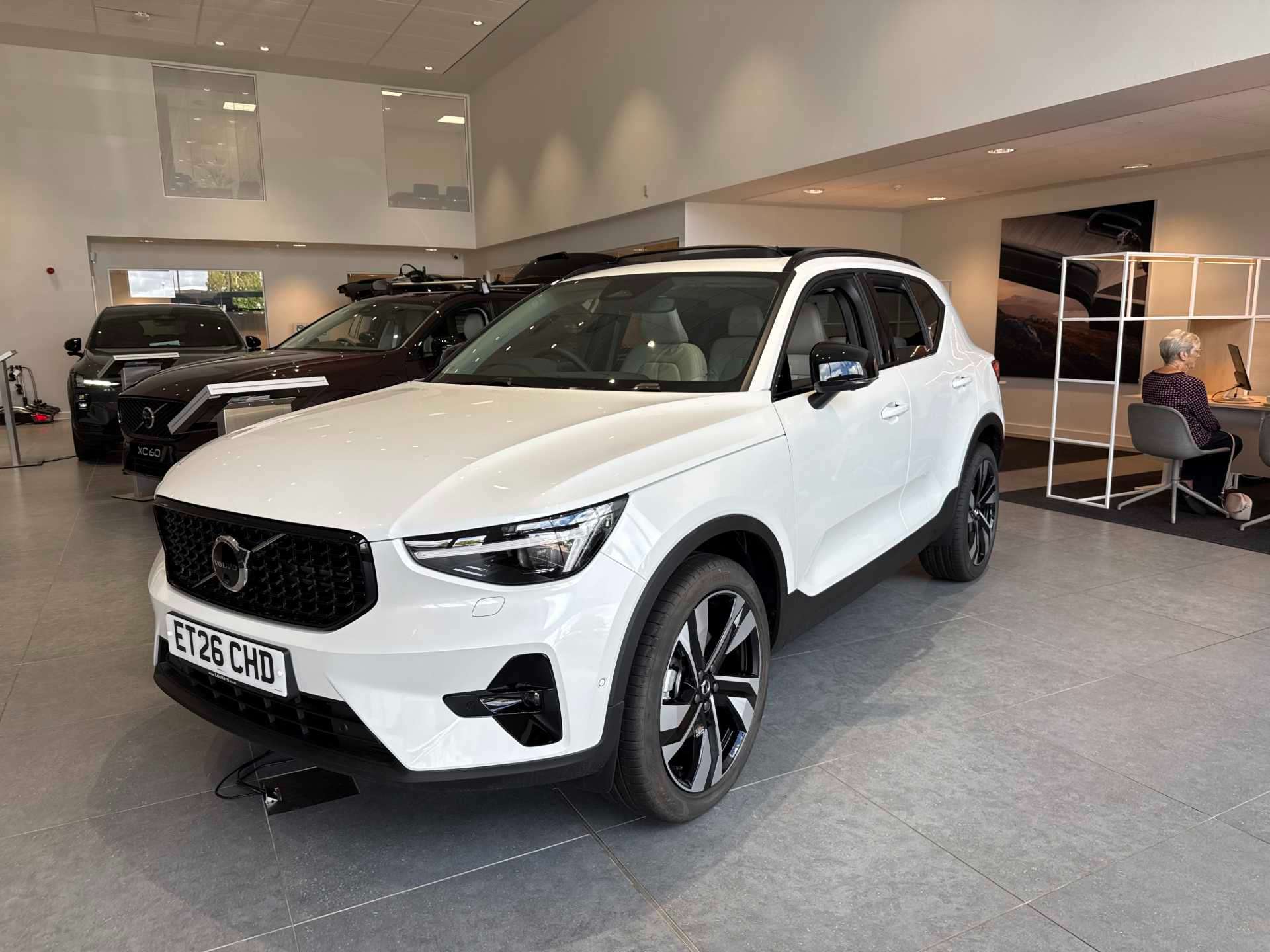 VOLVO XC40 ESTATE 2.0 B4P Ultra Dark 5Dr Auto