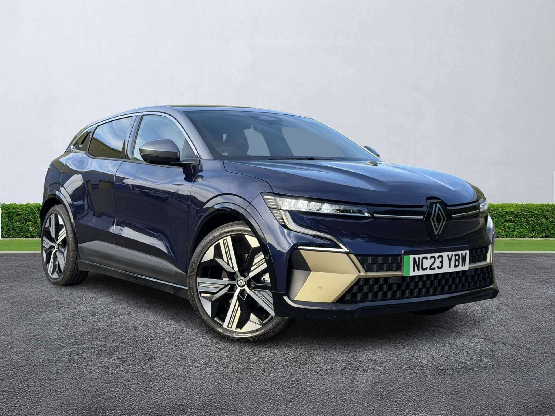 RENAULT MEGANE E-TECH HATCHBACK Ev60 160Kw Iconic 60Kwh Optimum Charge 5Dr Auto