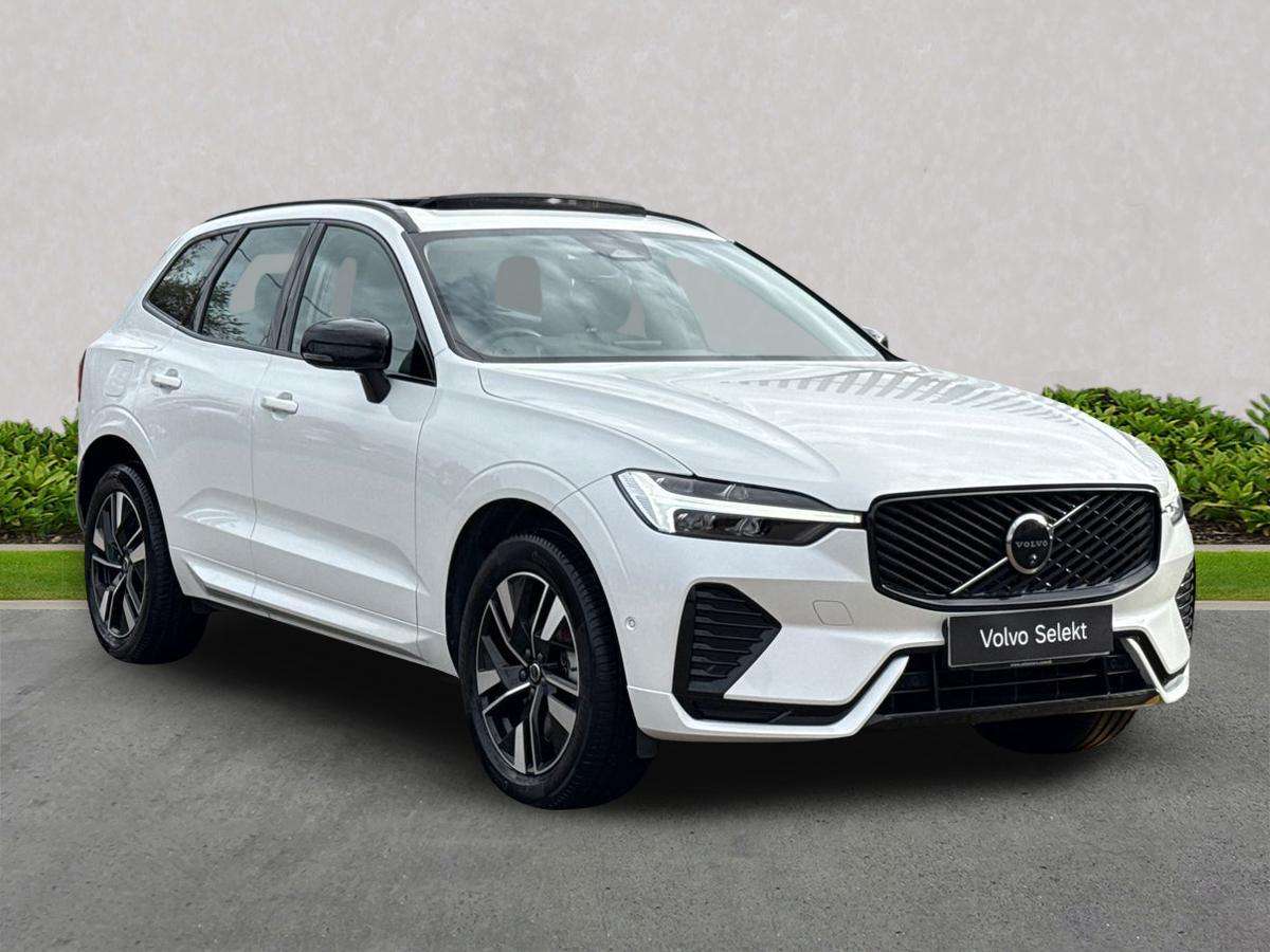 VOLVO XC60 ESTATE 2.0 B5P Plus Dark 5dr AWD Geartronic