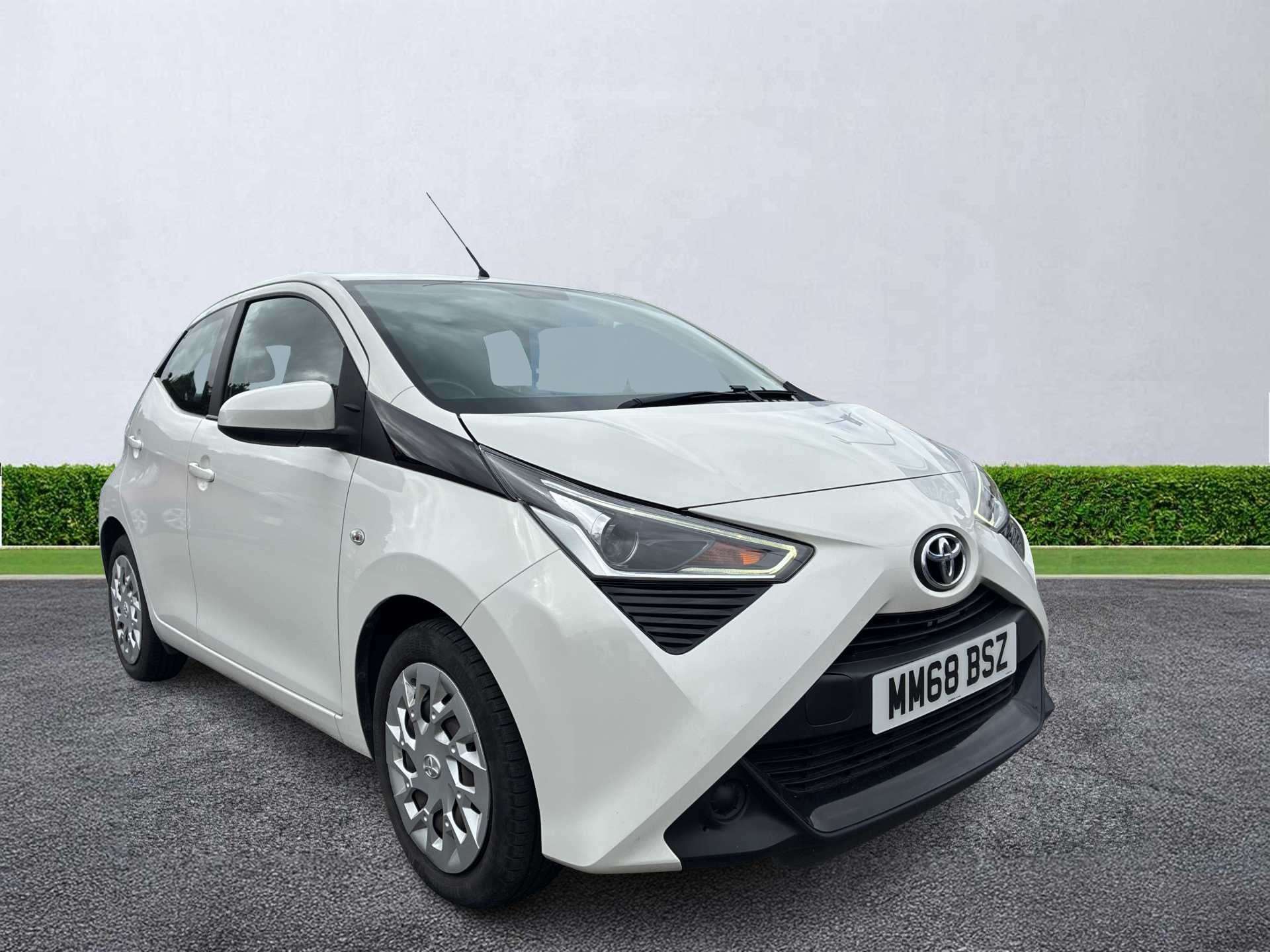 TOYOTA AYGO HATCHBACK 1.0 Vvt-I X-Play 5Dr