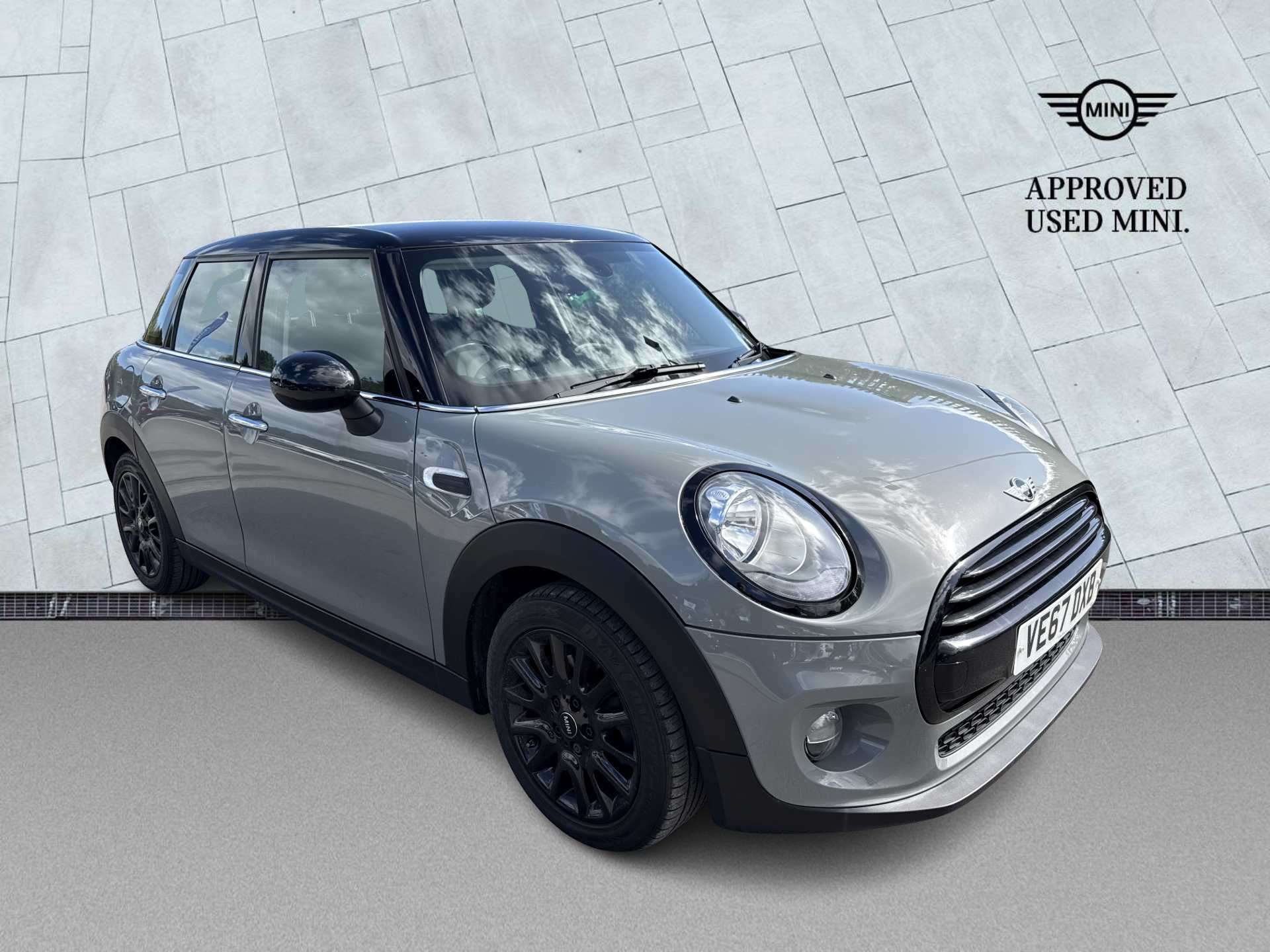 MINI HATCHBACK 1.5 Cooper 5Dr