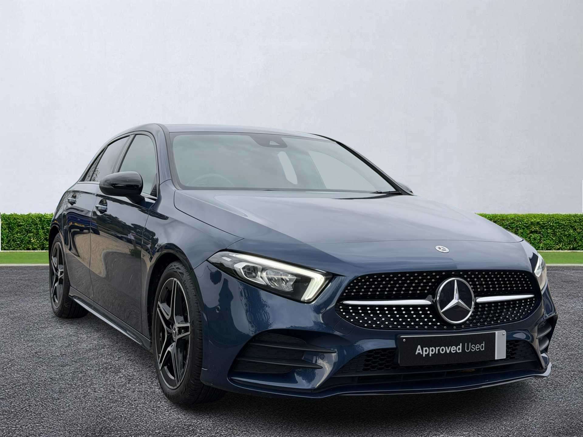 MERCEDES-BENZ A CLASS HATCHBACK A200 Amg Line Executive 5Dr Auto