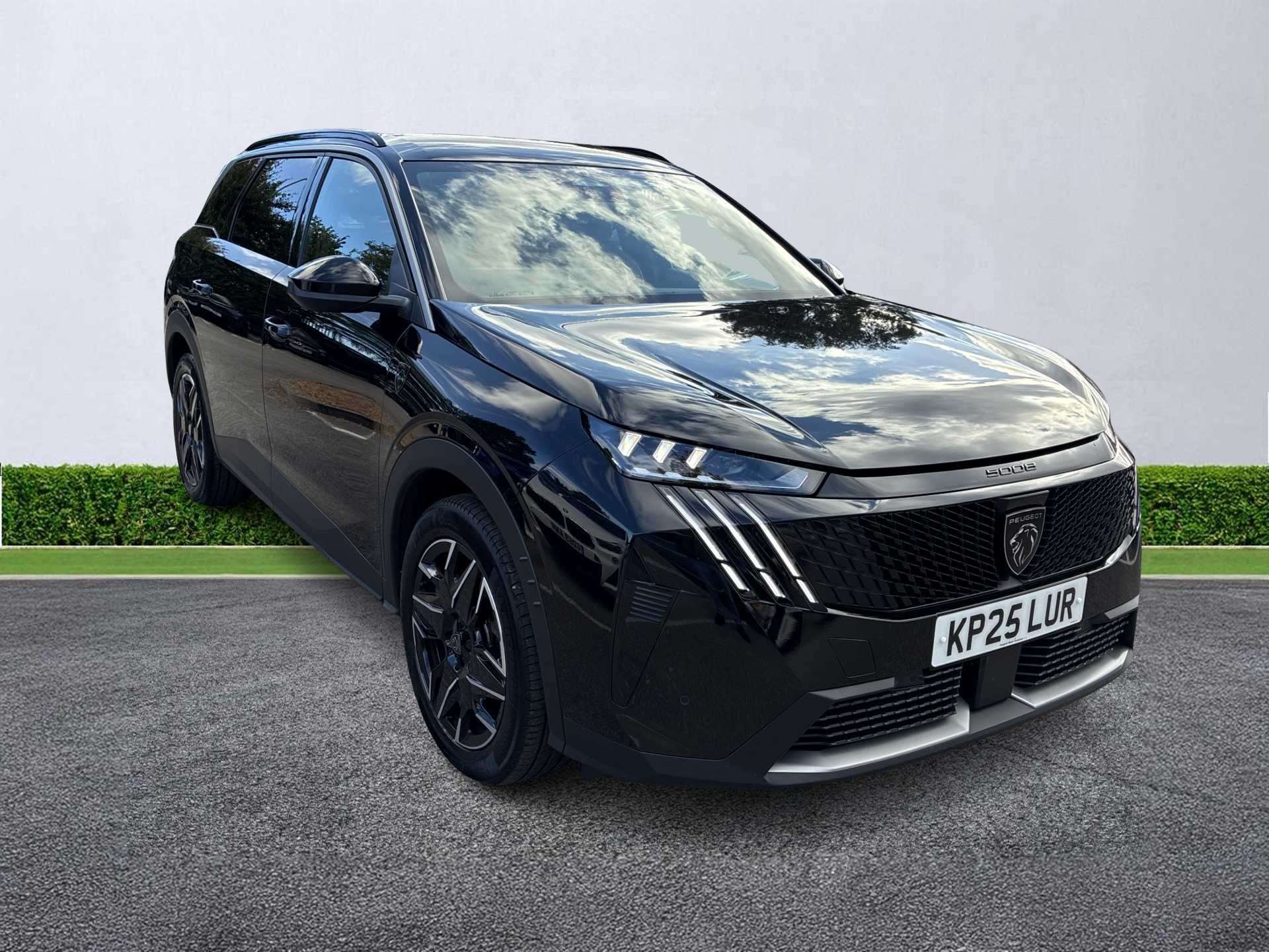 PEUGEOT 5008 ESTATE 1.2 Hybrid 136 Gt 5Dr E-Dsc6