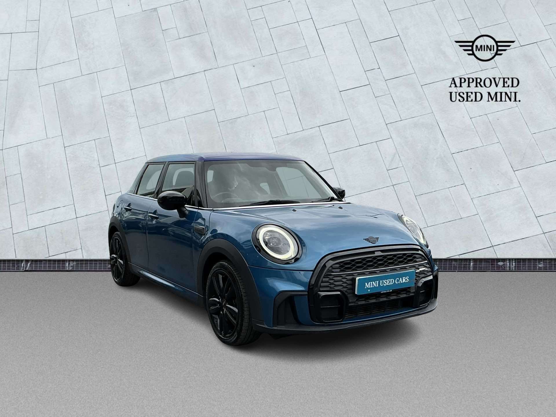 MINI HATCHBACK 1.5 Cooper Sport 5Dr