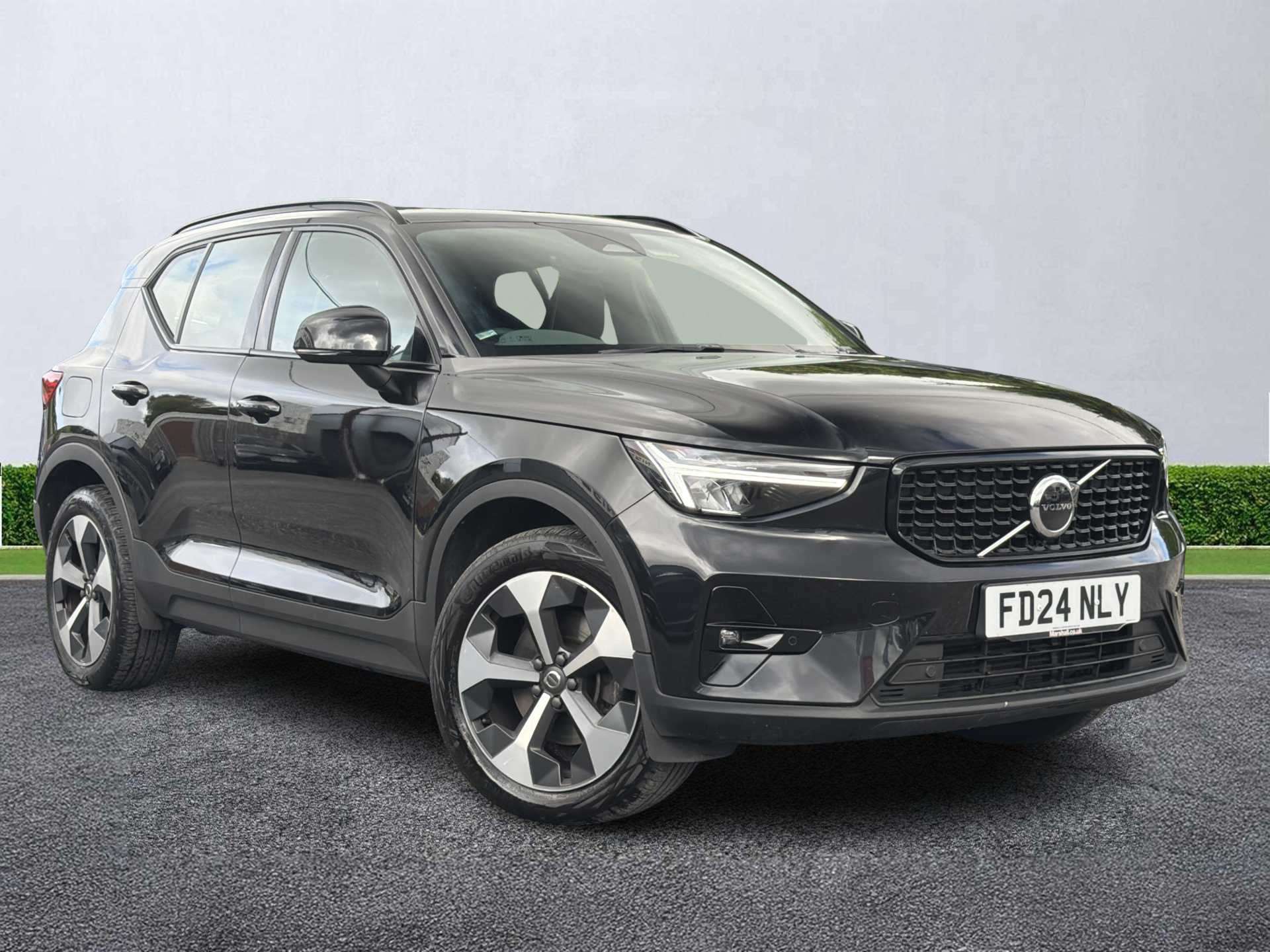 VOLVO XC40 ESTATE 2.0 B3P Plus Dark 5Dr Auto