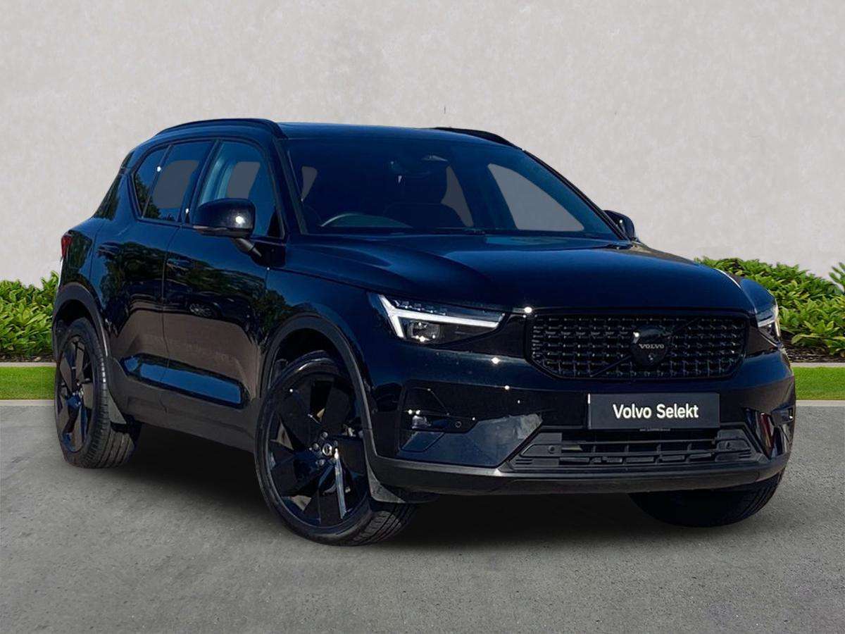 2025 Volvo XC40