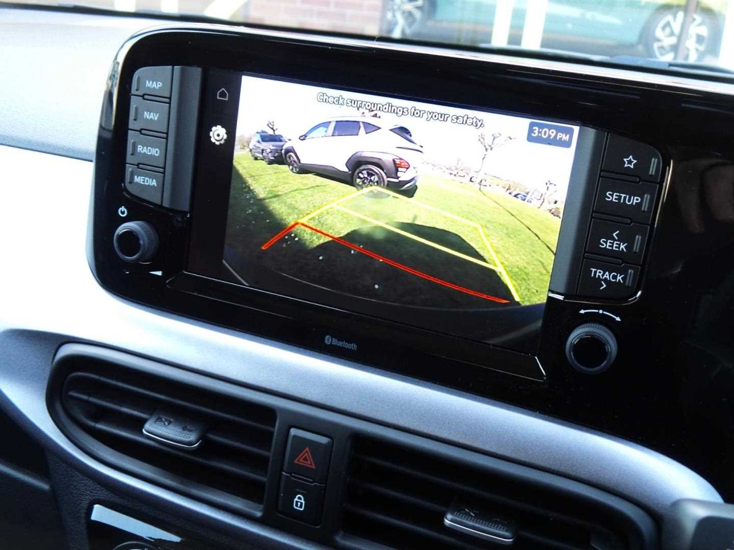 Large vehicle image
