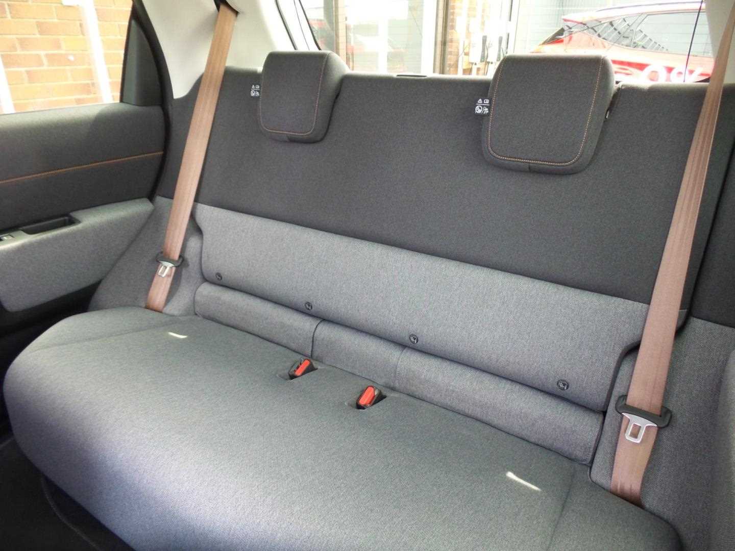 Large vehicle image