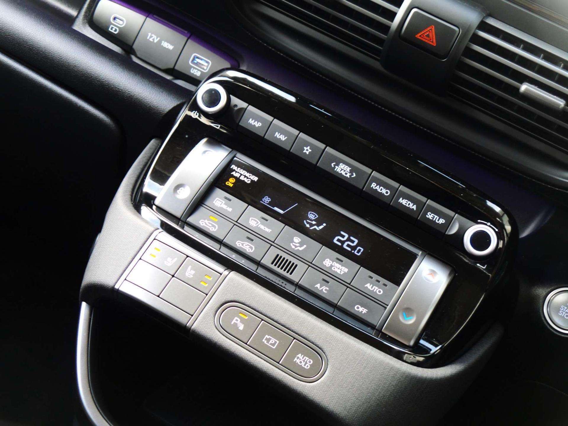 Large vehicle image