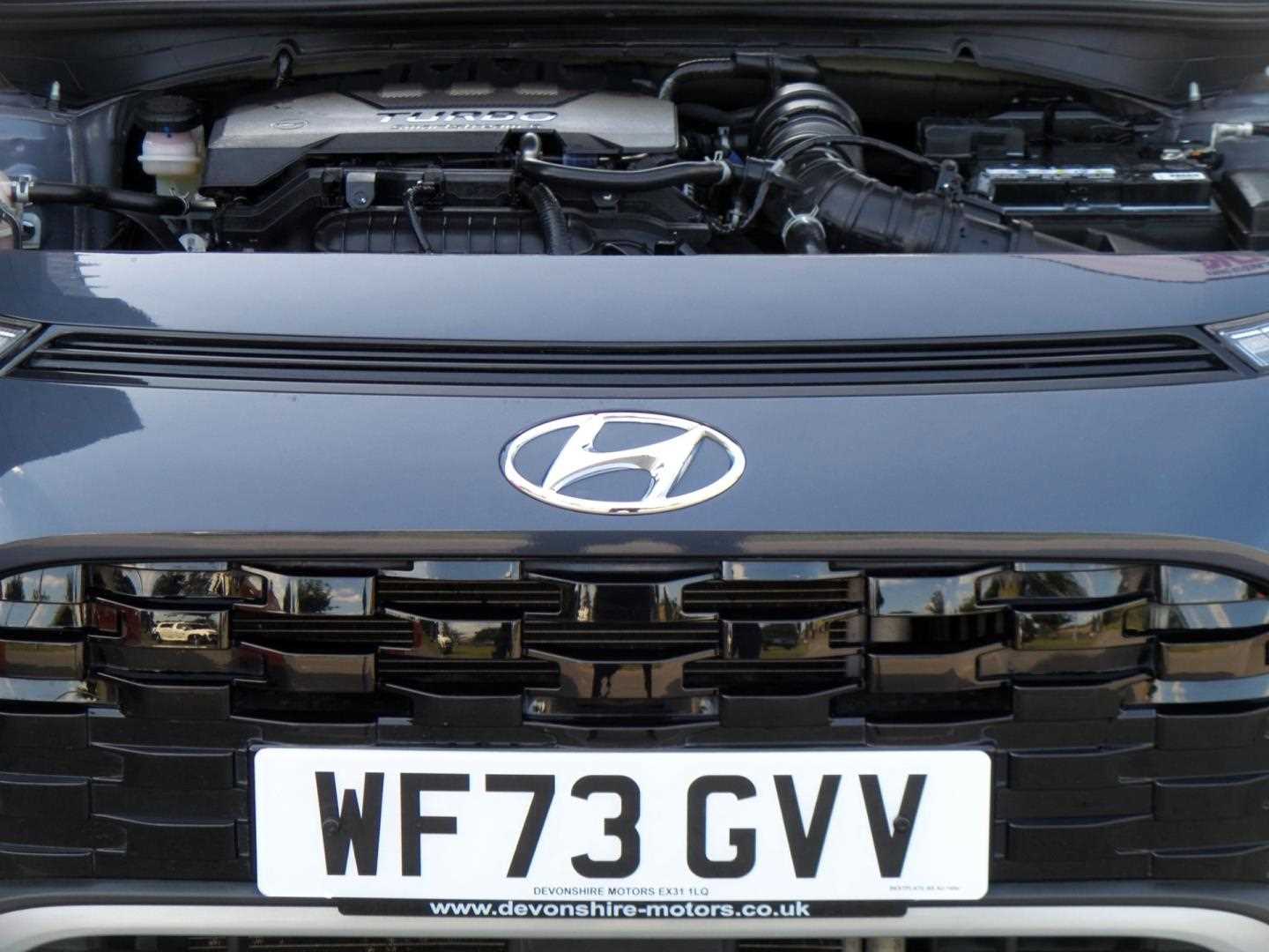Large vehicle image