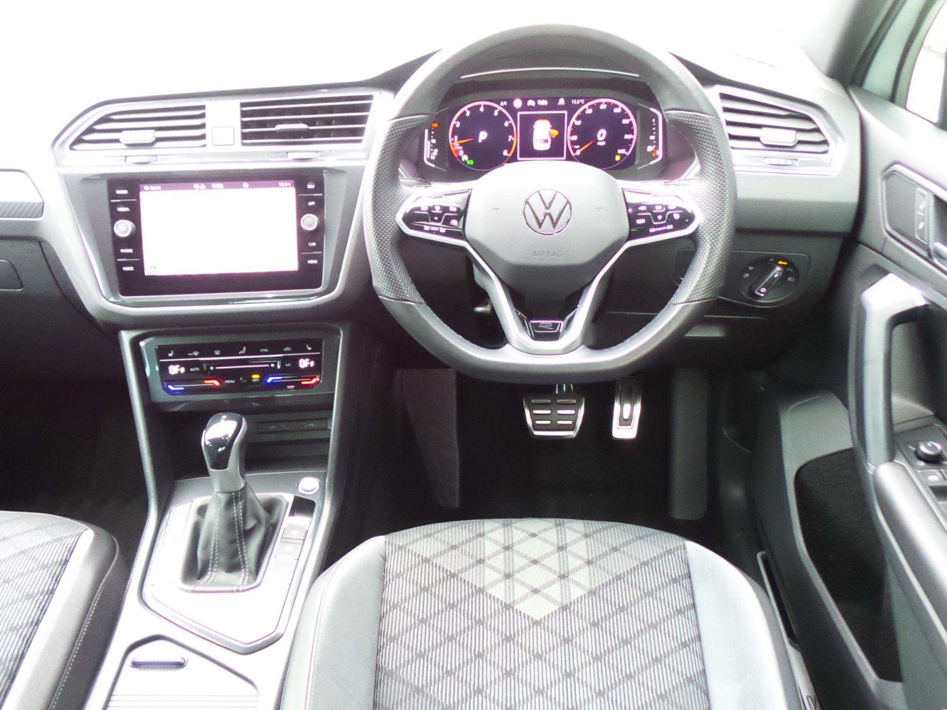 Large vehicle image