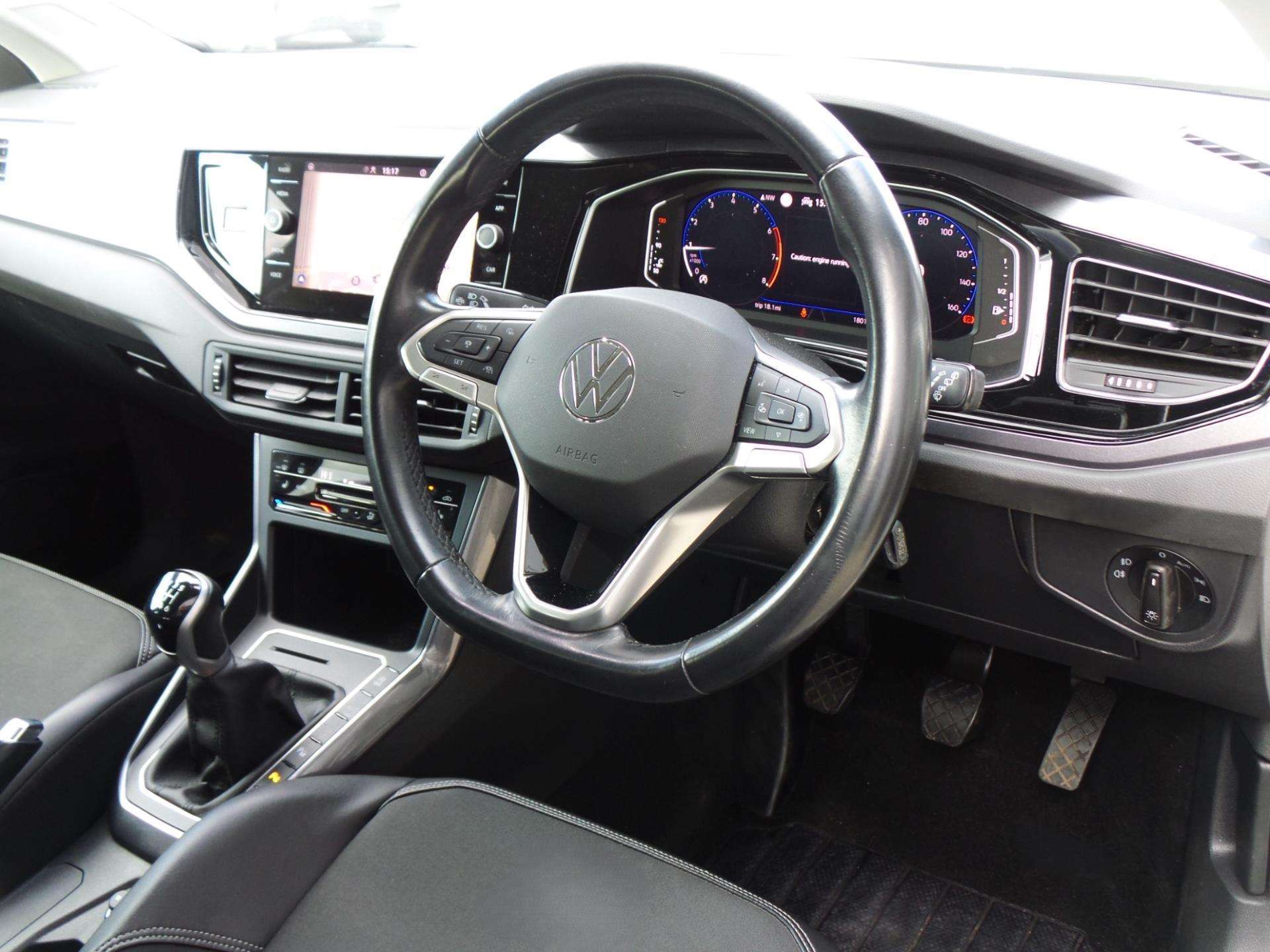 Large vehicle image
