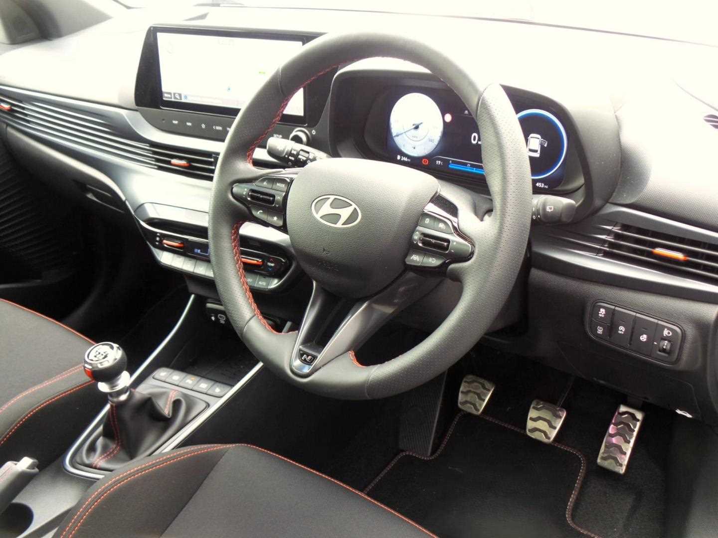 Large vehicle image