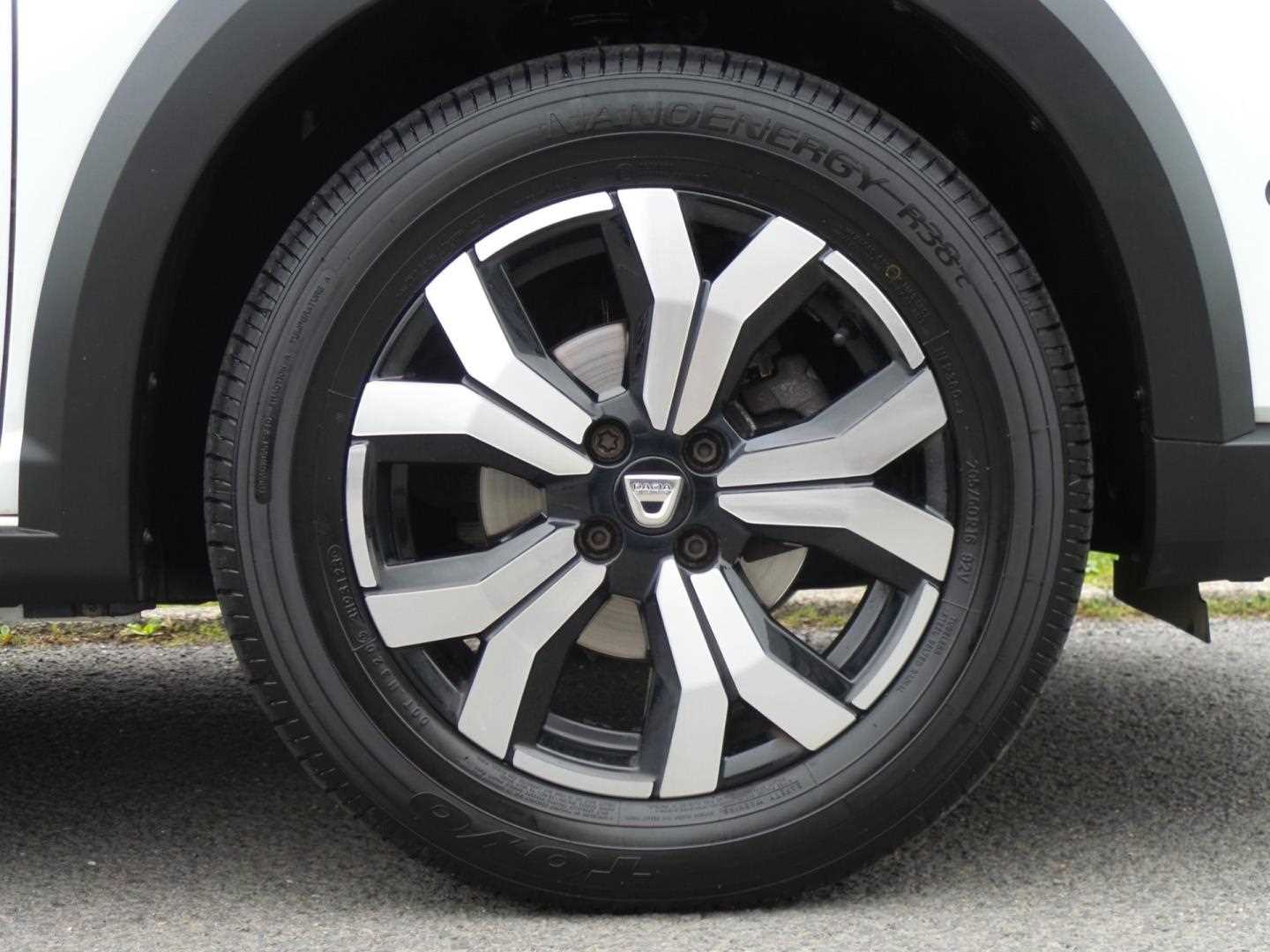 Large vehicle image