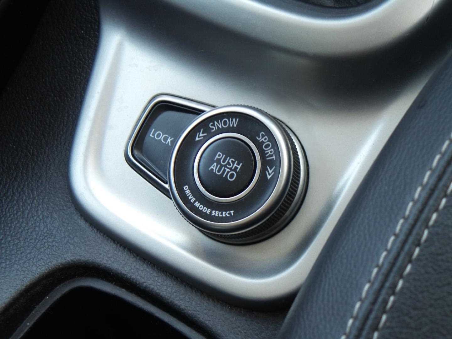Large vehicle image