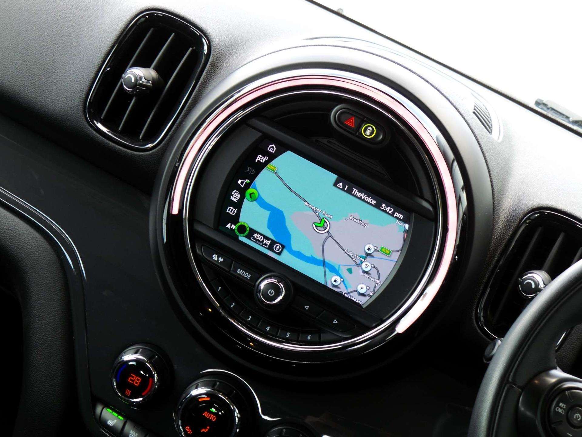 Large vehicle image