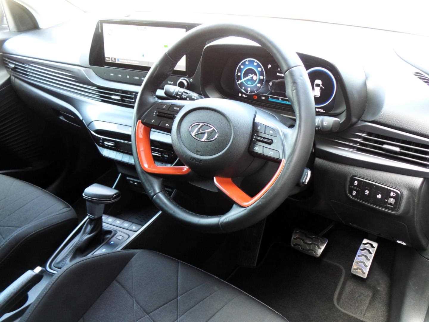 Large vehicle image
