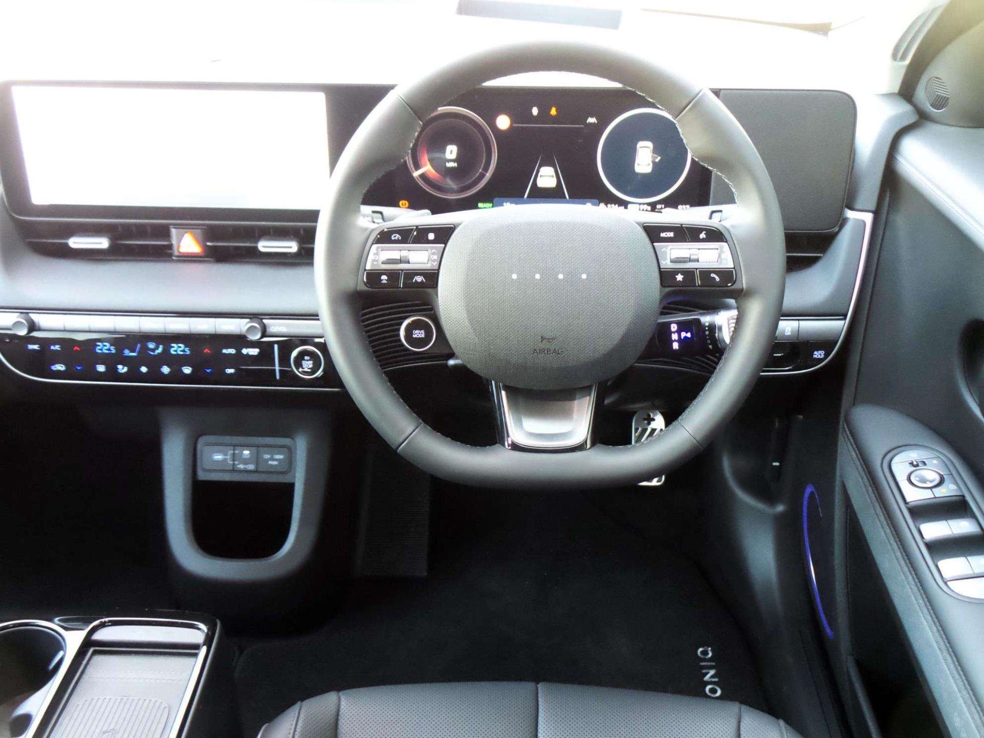 Large vehicle image