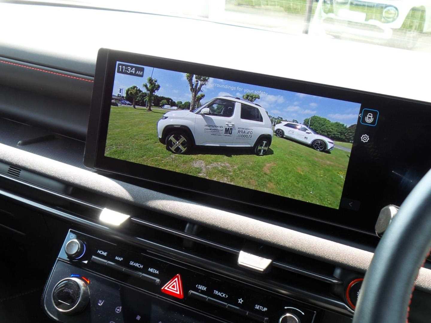 Large vehicle image