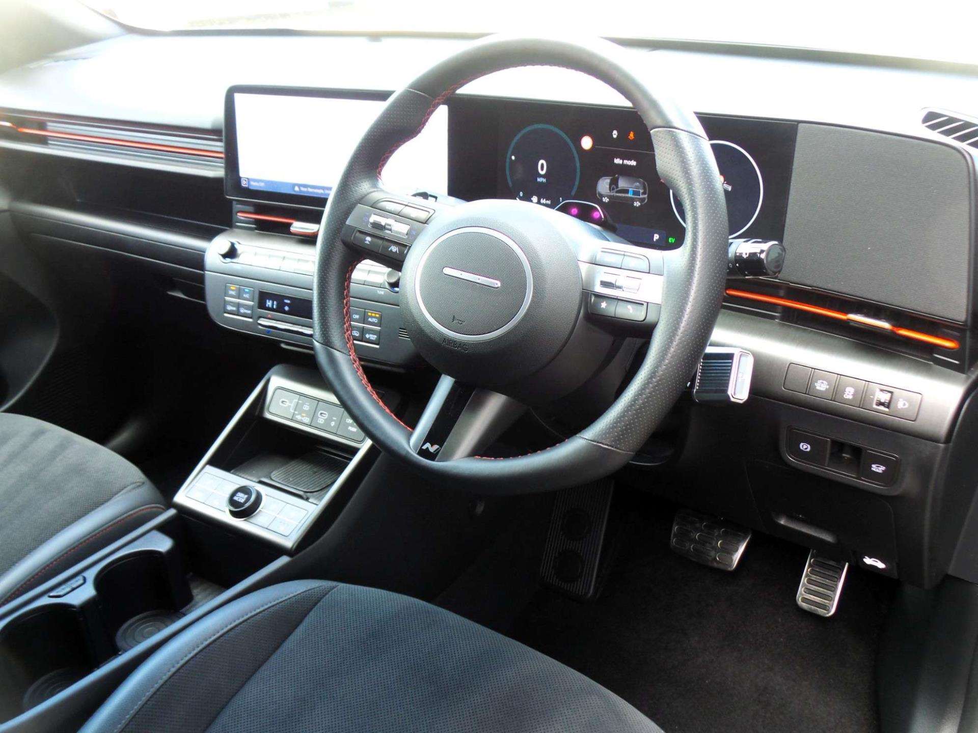 Large vehicle image