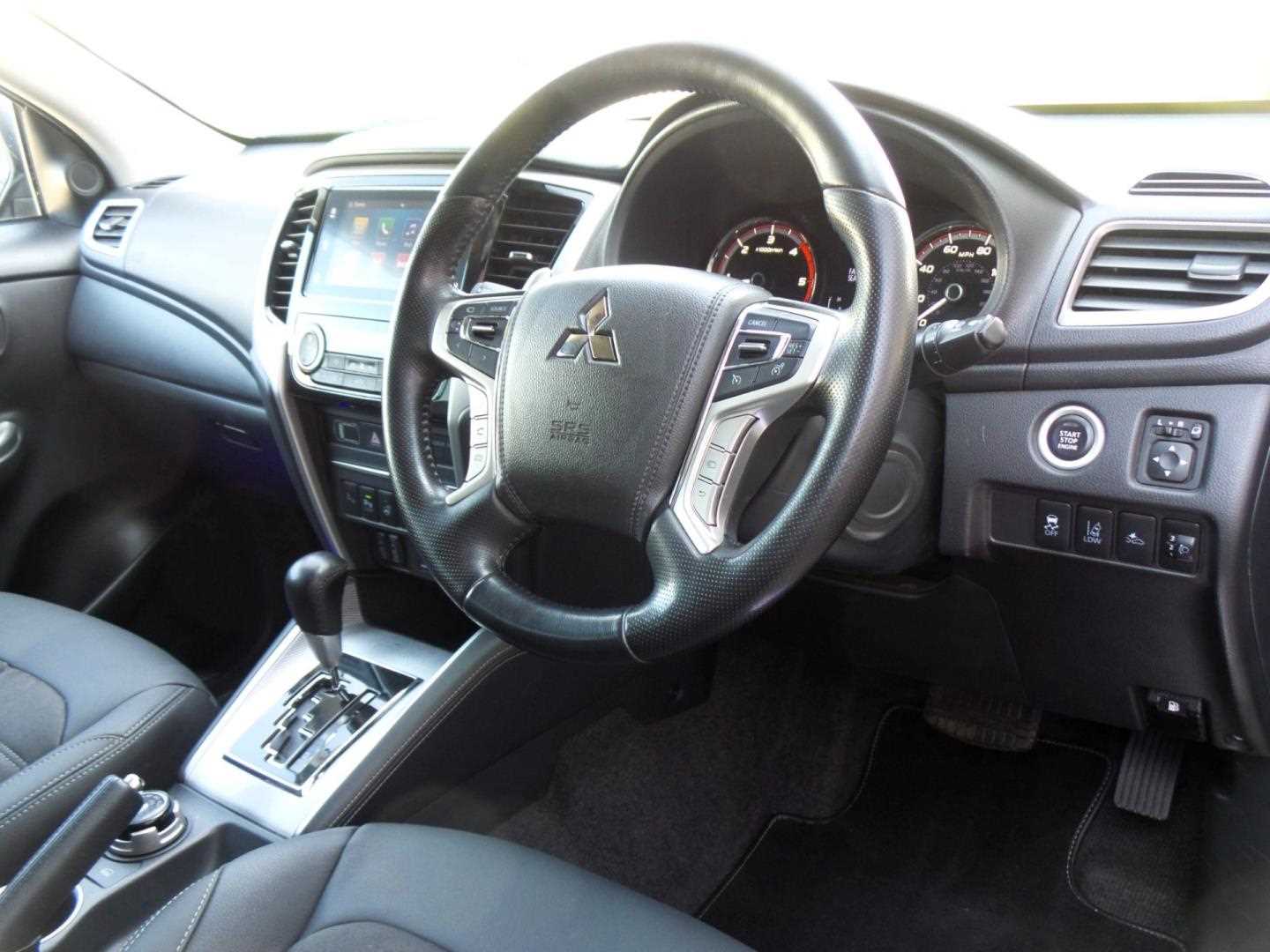 Large vehicle image