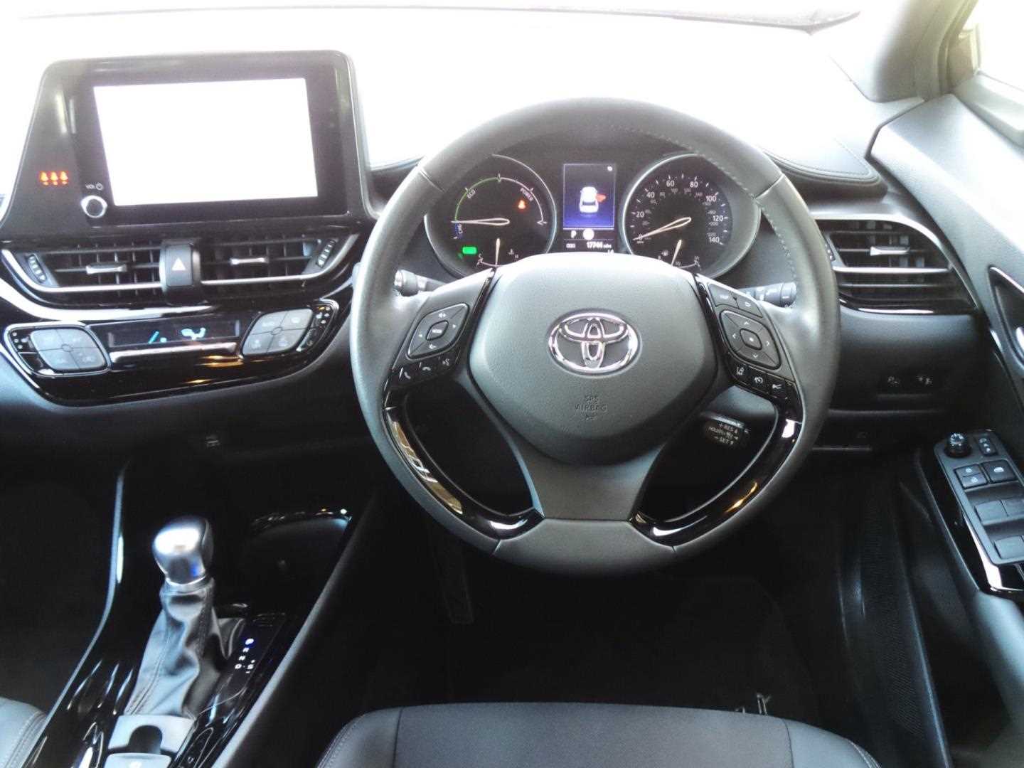 Large vehicle image