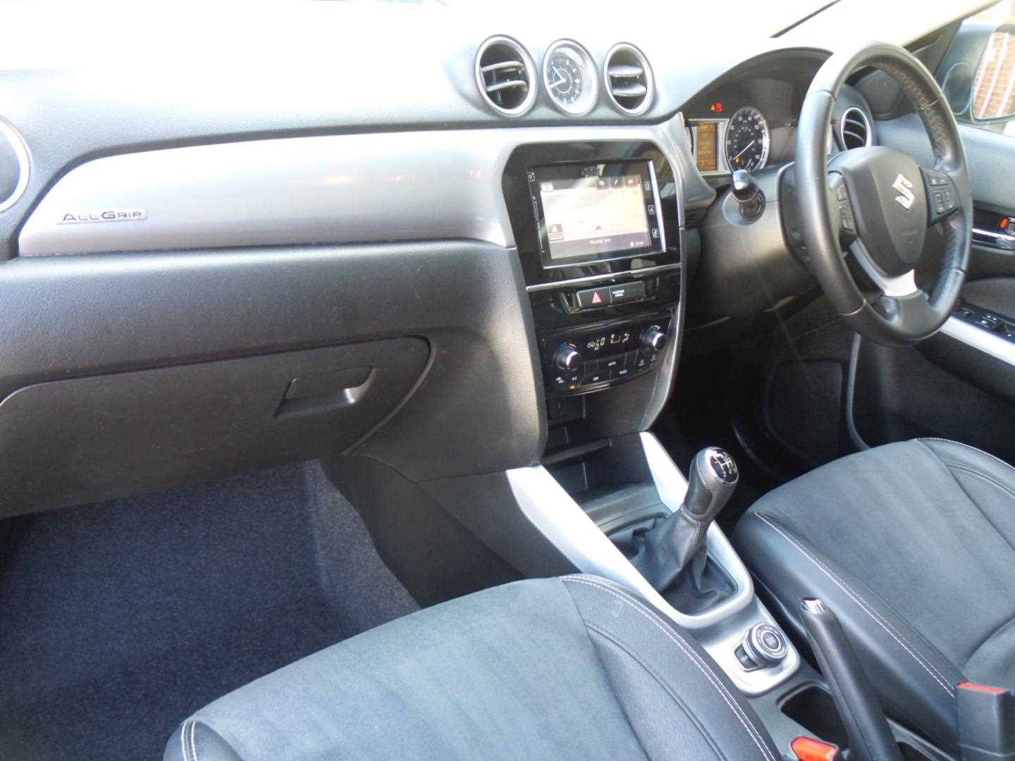 Large vehicle image