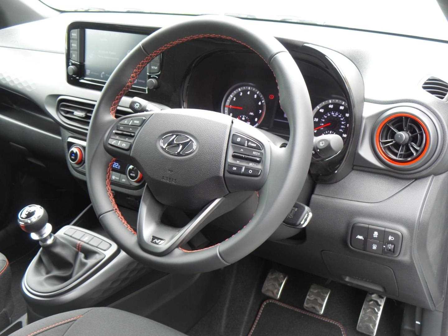 Large vehicle image