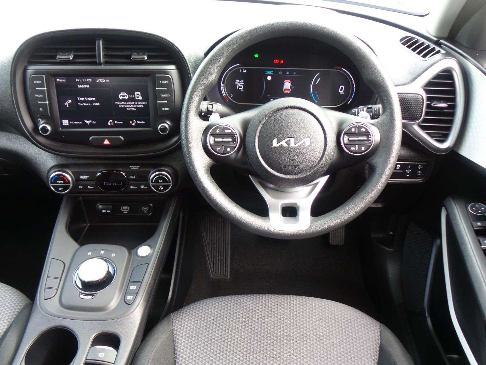 Large vehicle image
