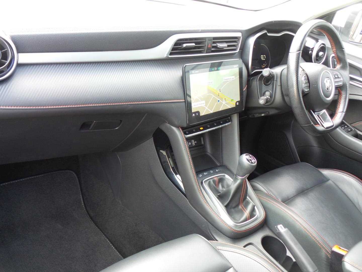 Large vehicle image