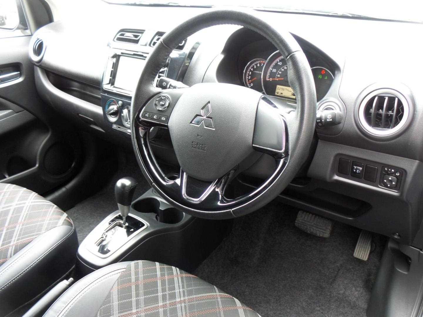 Large vehicle image