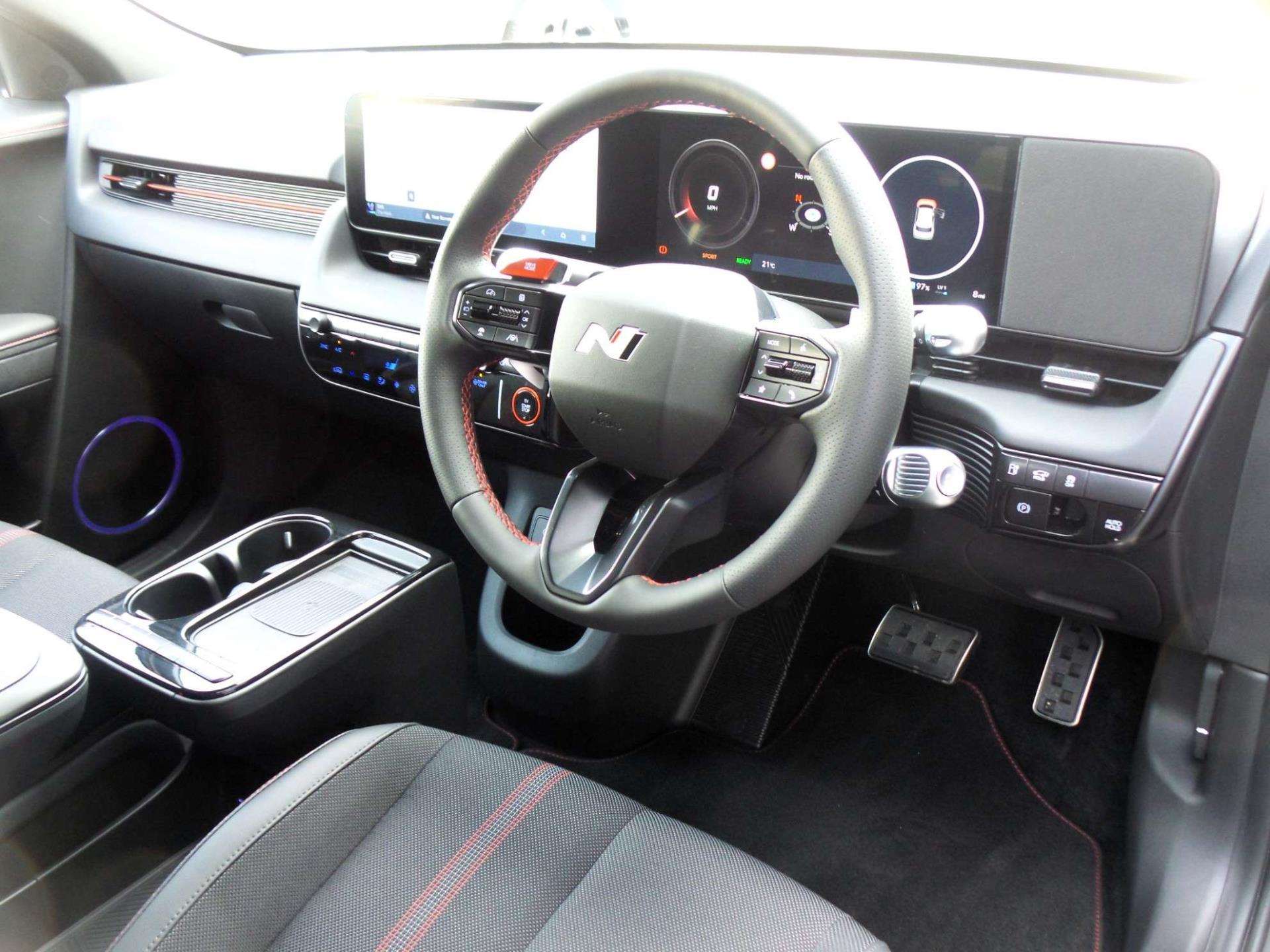 Large vehicle image