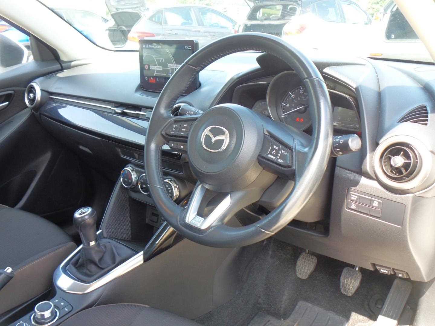 Large vehicle image