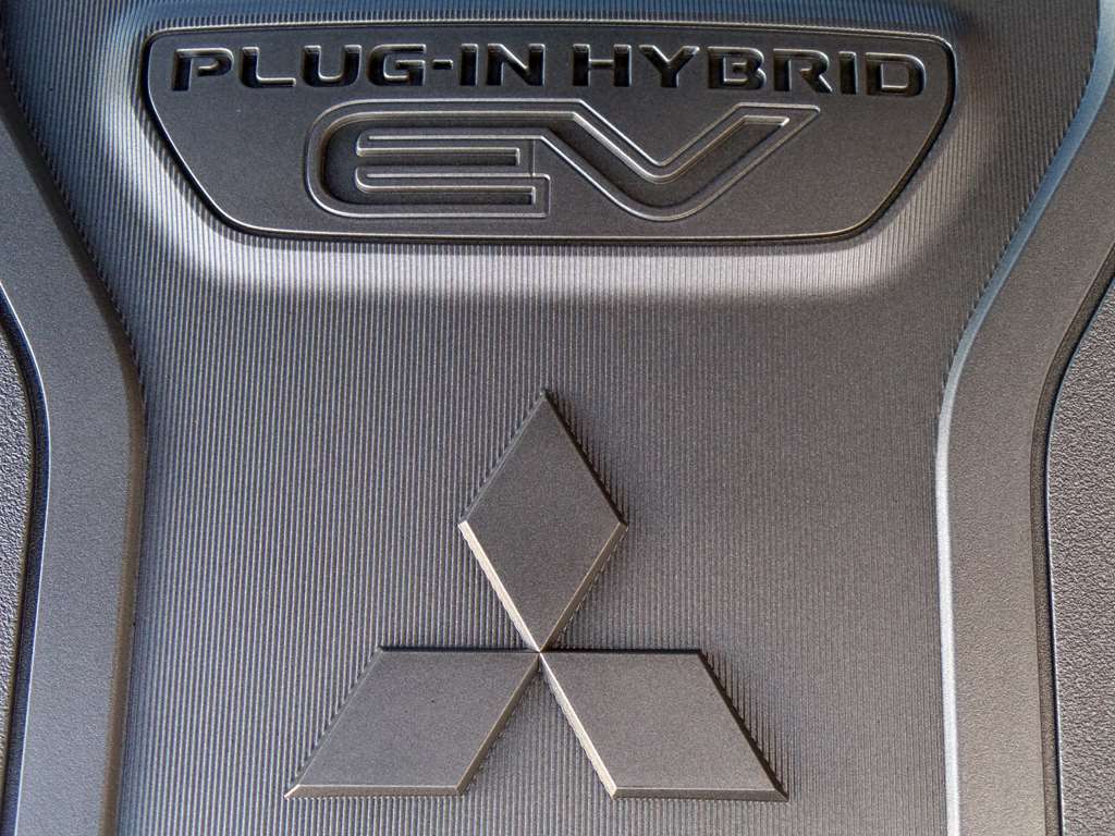 Large vehicle image