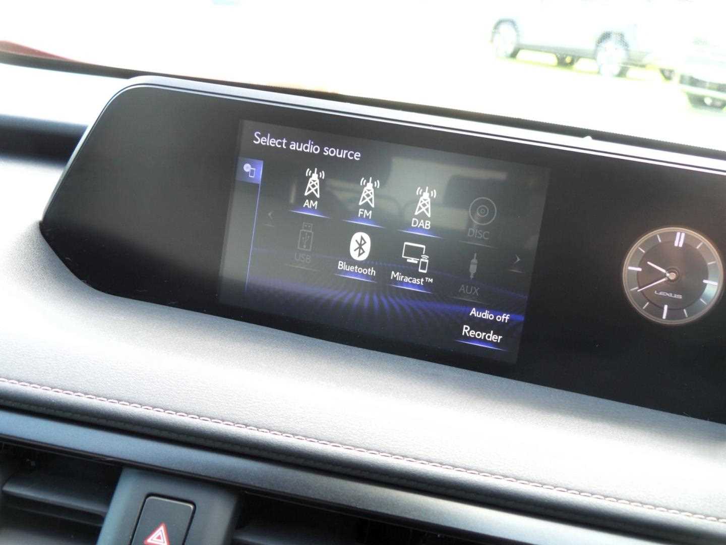 Large vehicle image