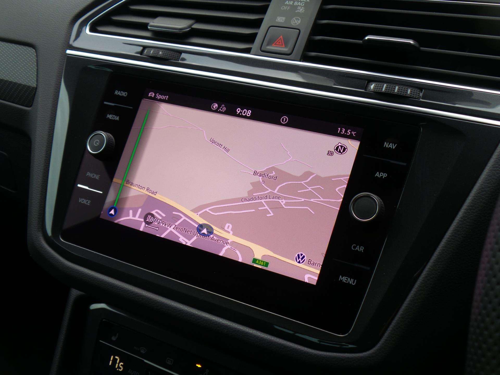 Large vehicle image