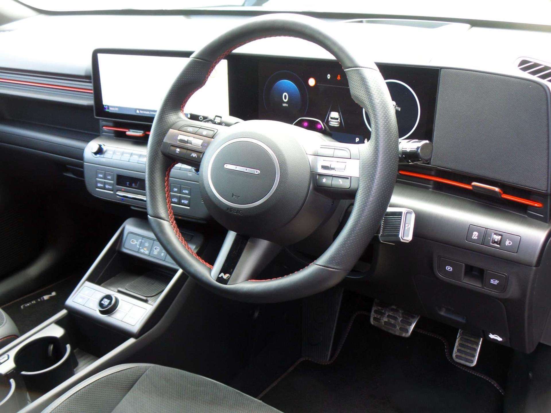 Large vehicle image