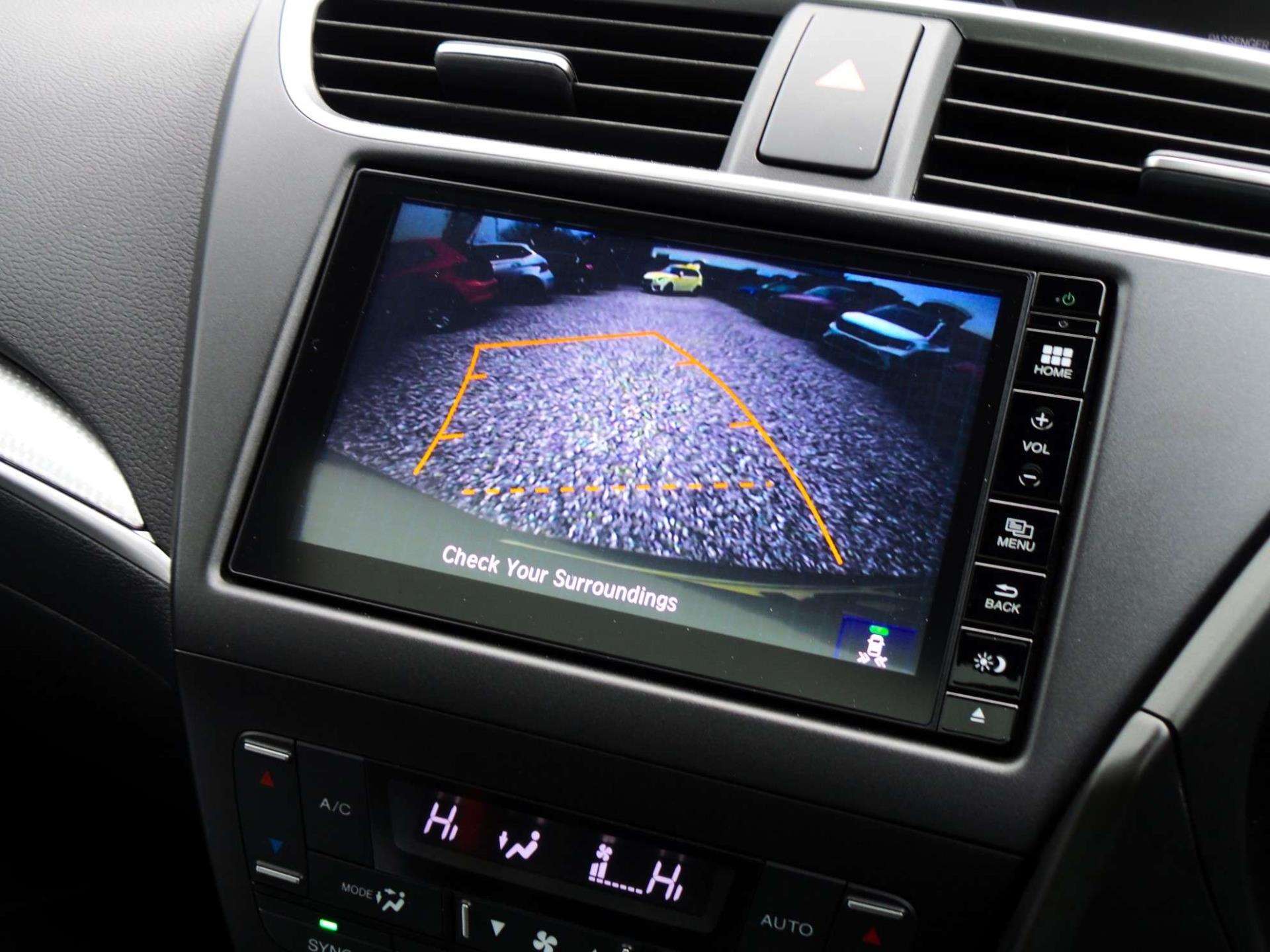 Large vehicle image