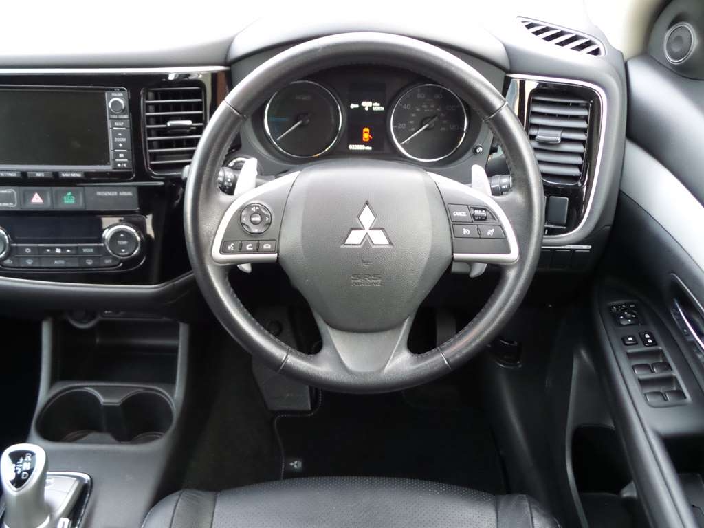 Large vehicle image