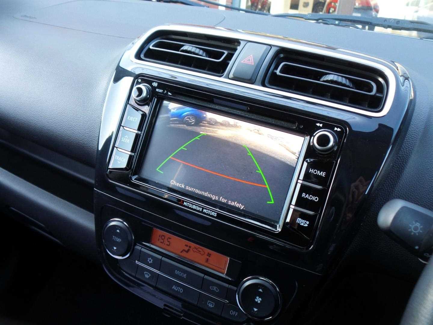 Large vehicle image
