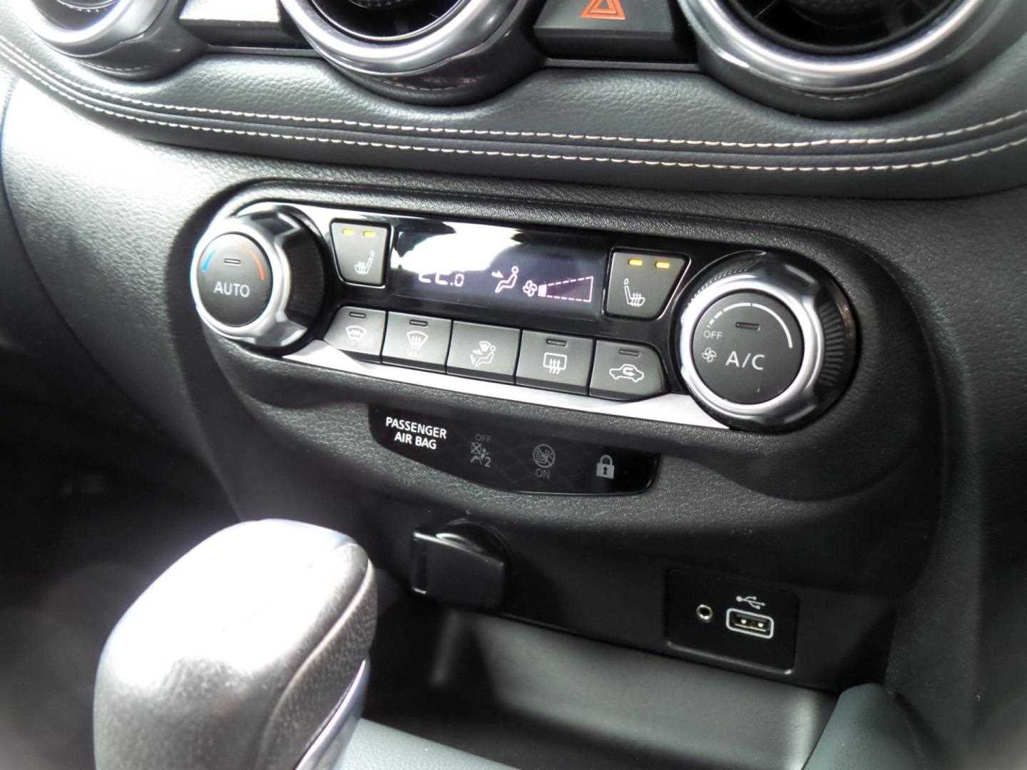Large vehicle image