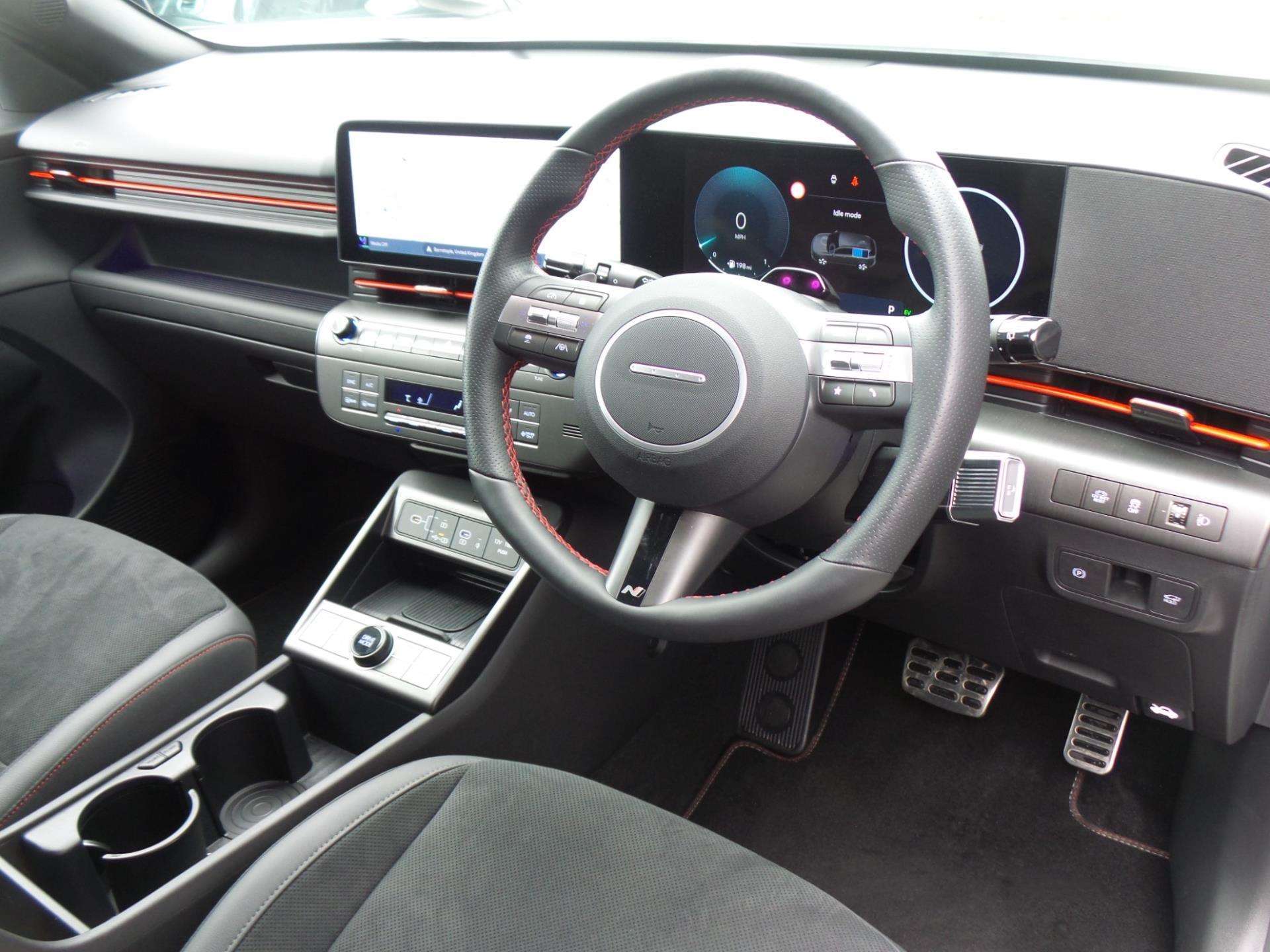 Large vehicle image