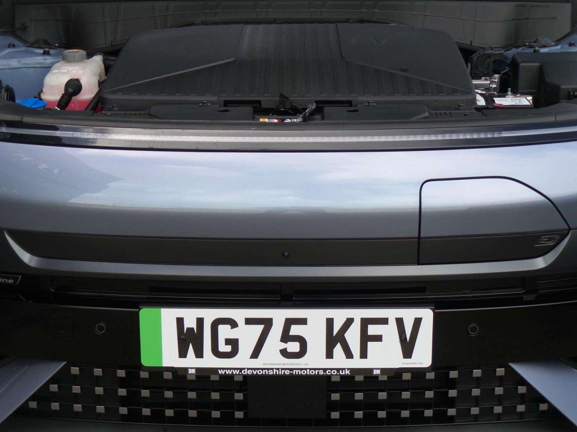 Large vehicle image
