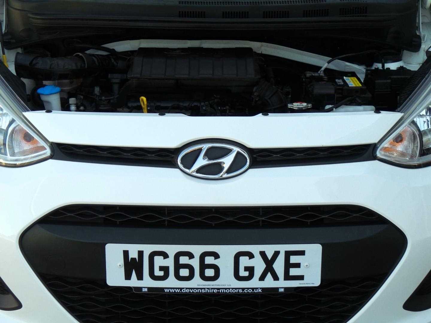 Large vehicle image