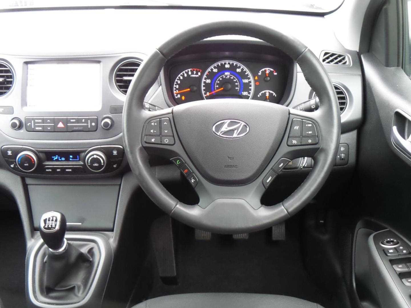 Large vehicle image