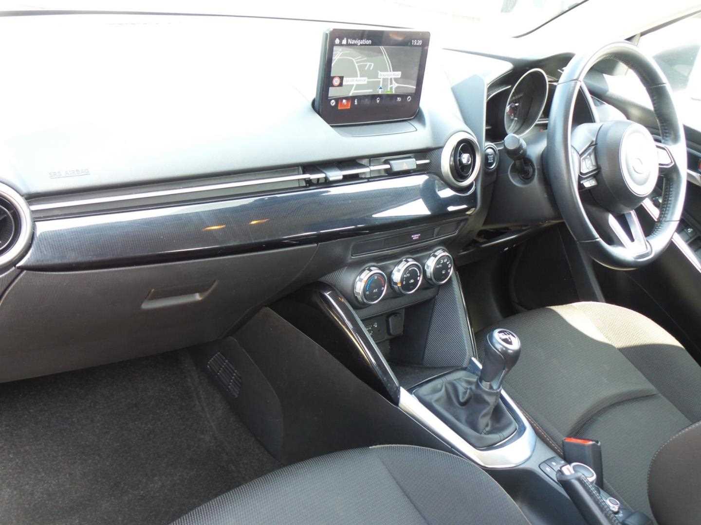 Large vehicle image