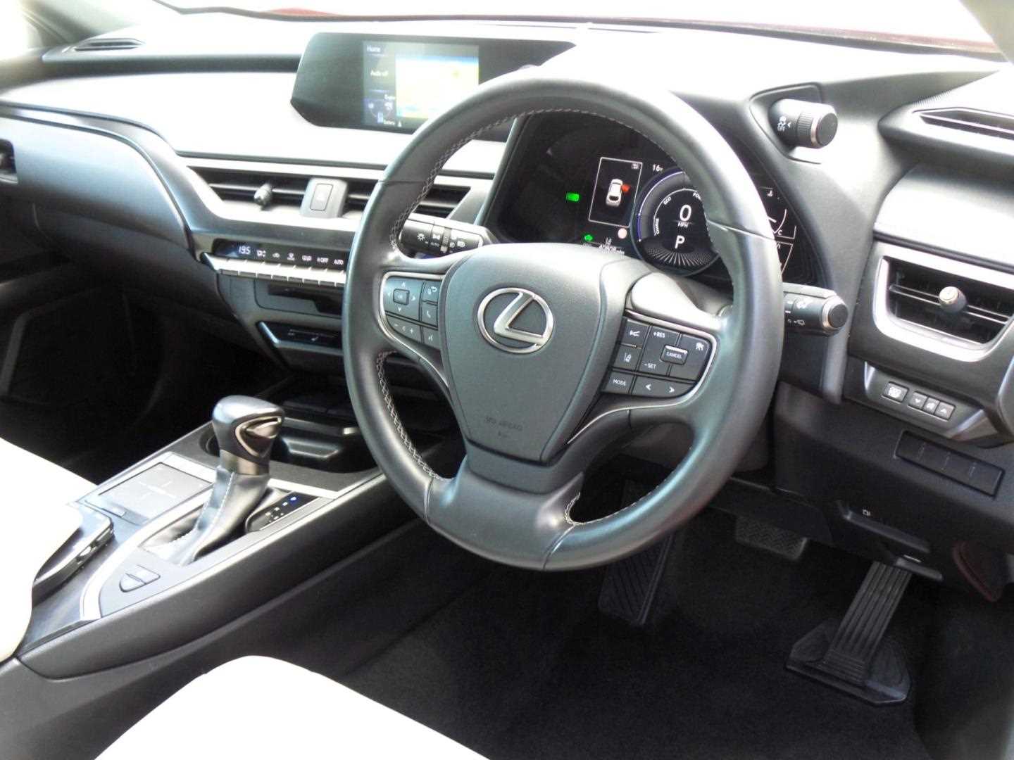Large vehicle image