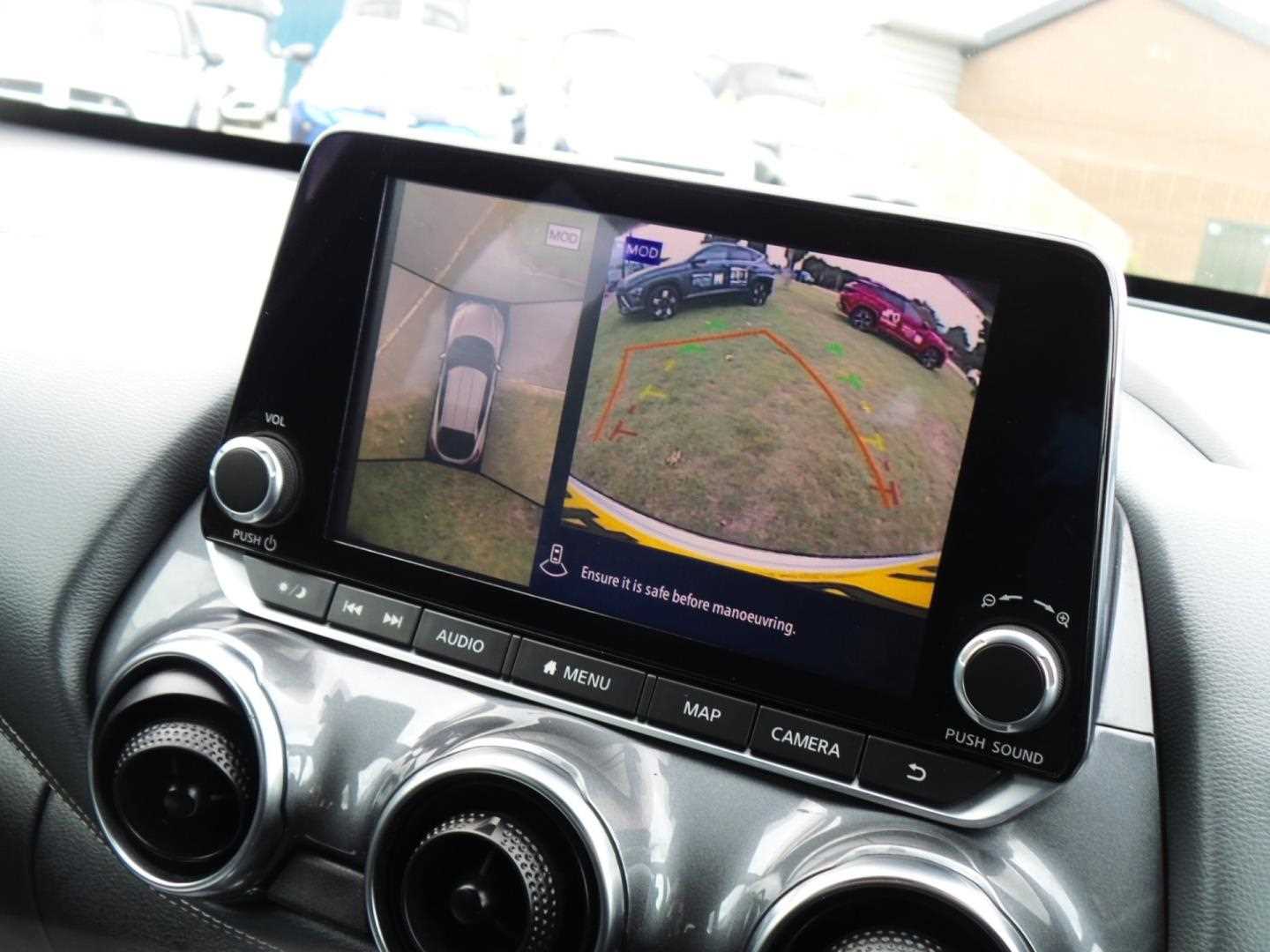 Large vehicle image