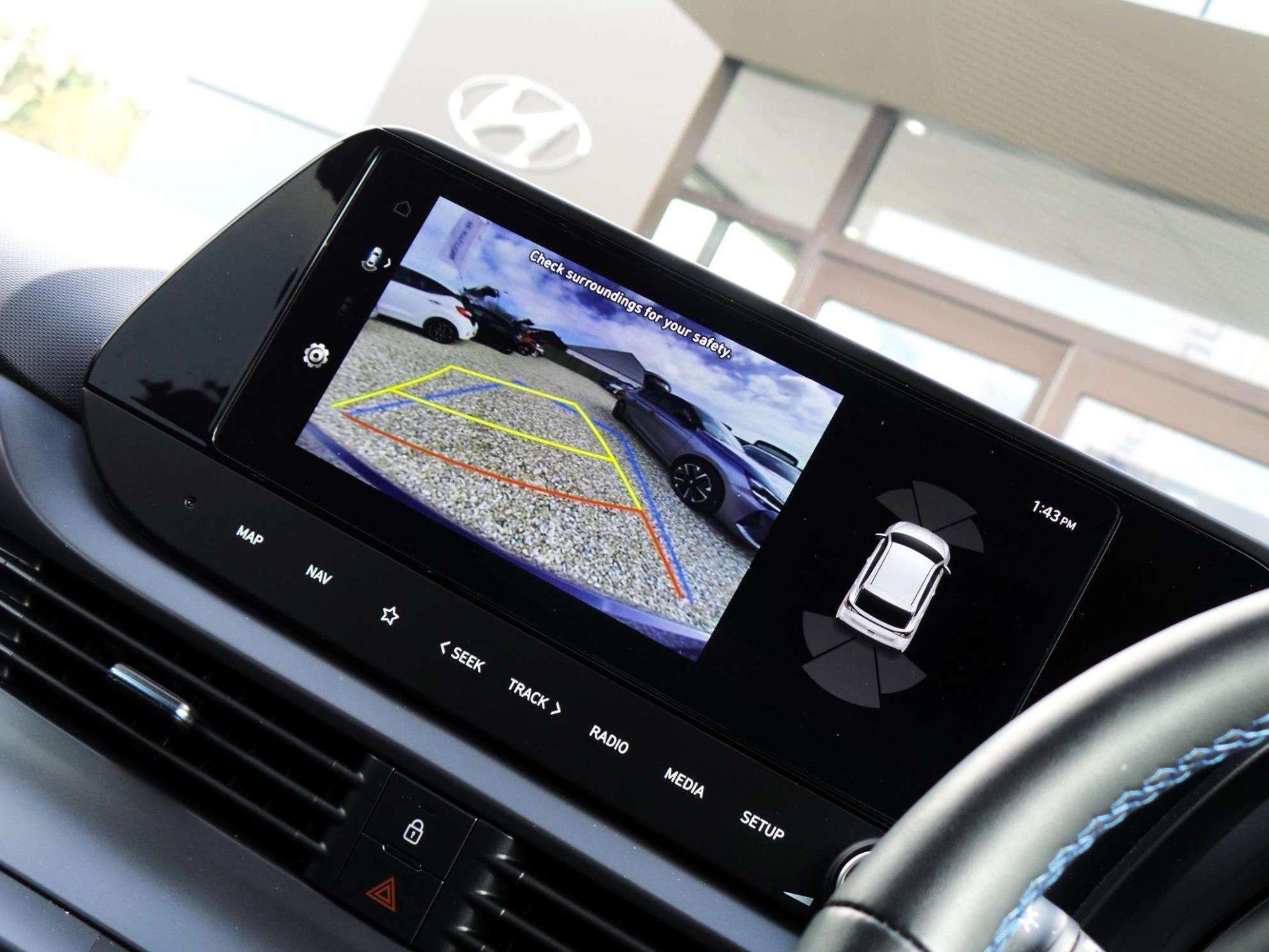 Large vehicle image