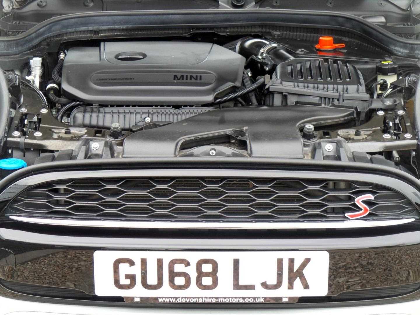 Large vehicle image
